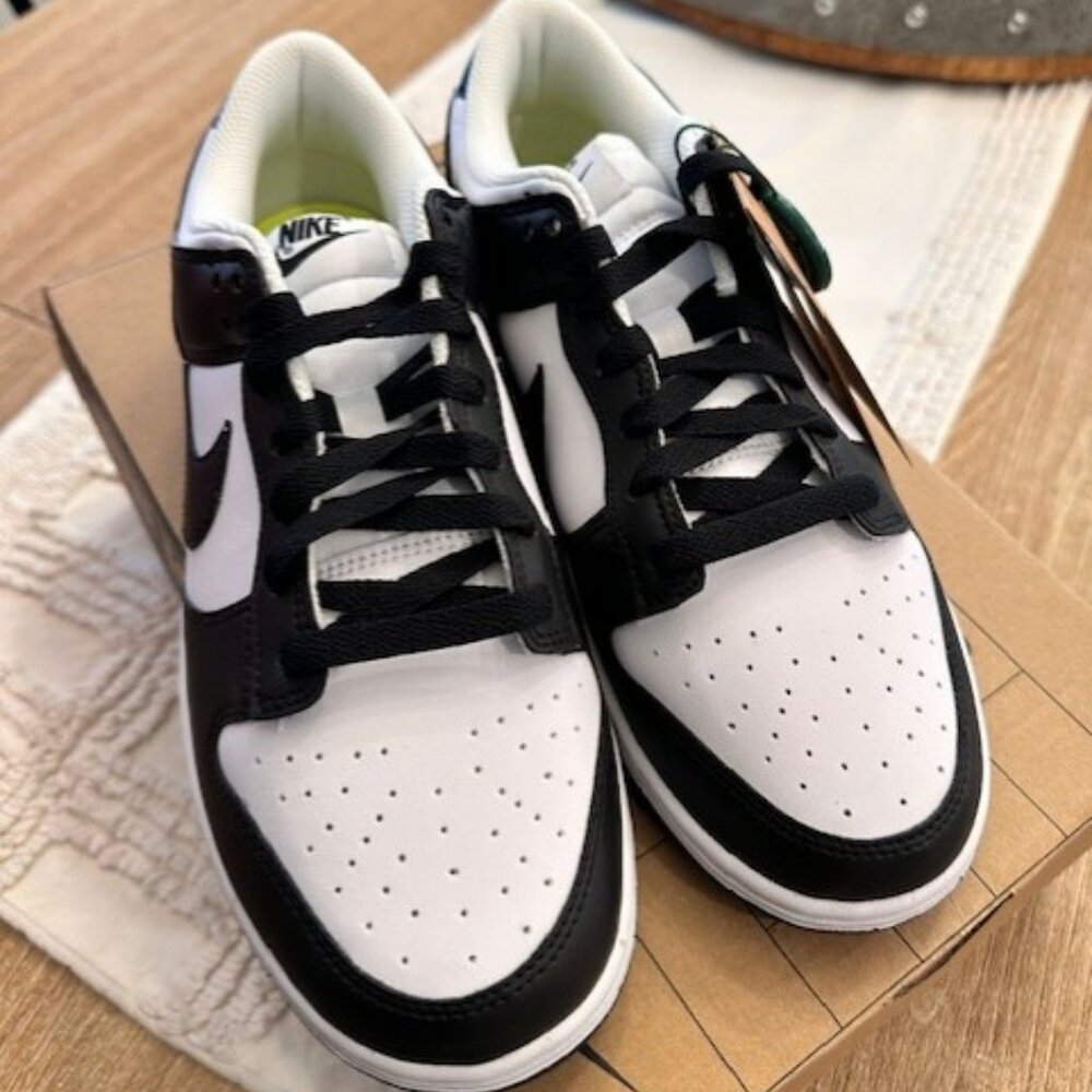 Nike Dunk Panda Nature size 8.5 womens